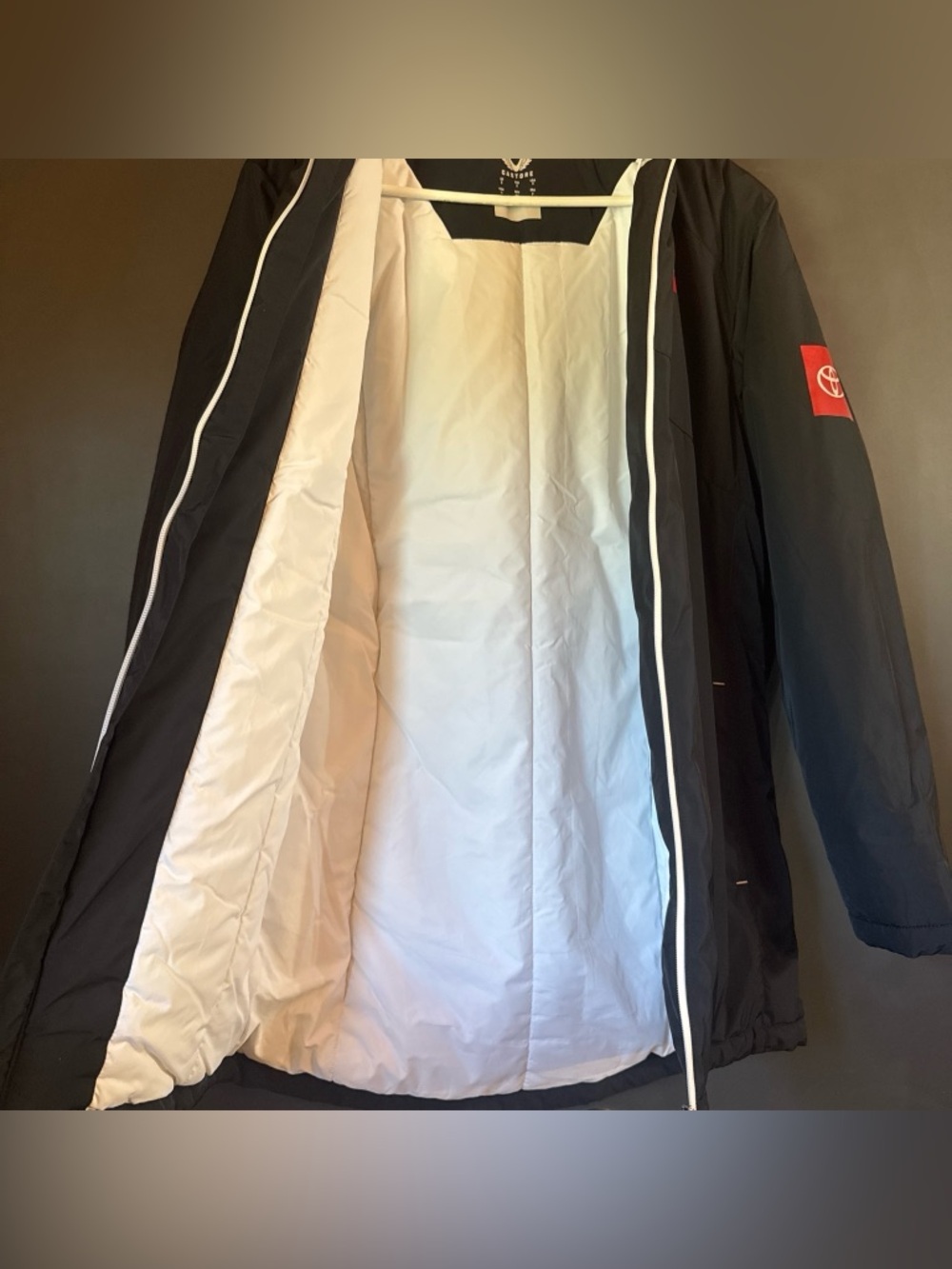 Castore Racing Puffer Jacket - Picture 4 of 8